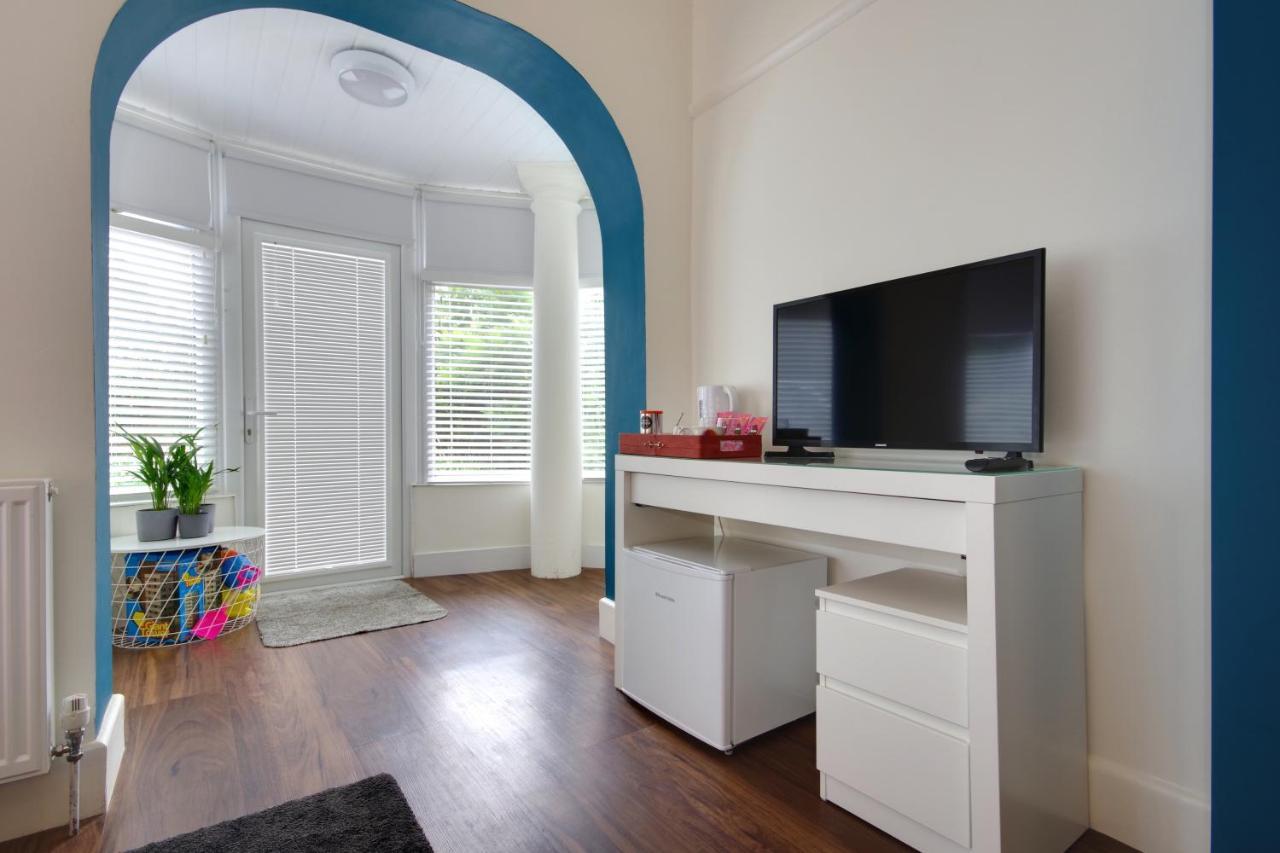 בורנמות' Large En-Suite By The Beach מראה חיצוני תמונה